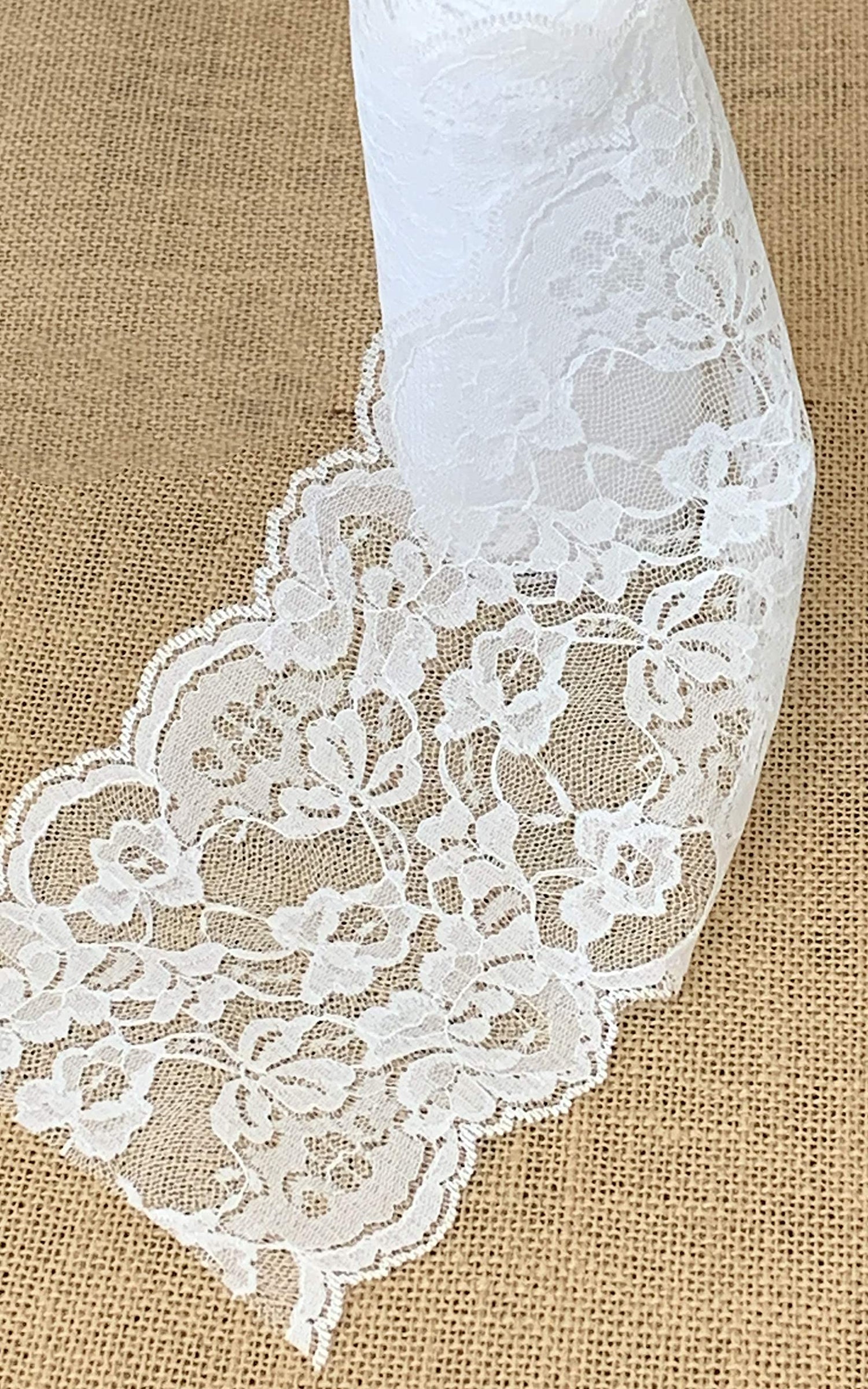 Delicate White Floral Ribbon for Wedding/Bridal Decoration